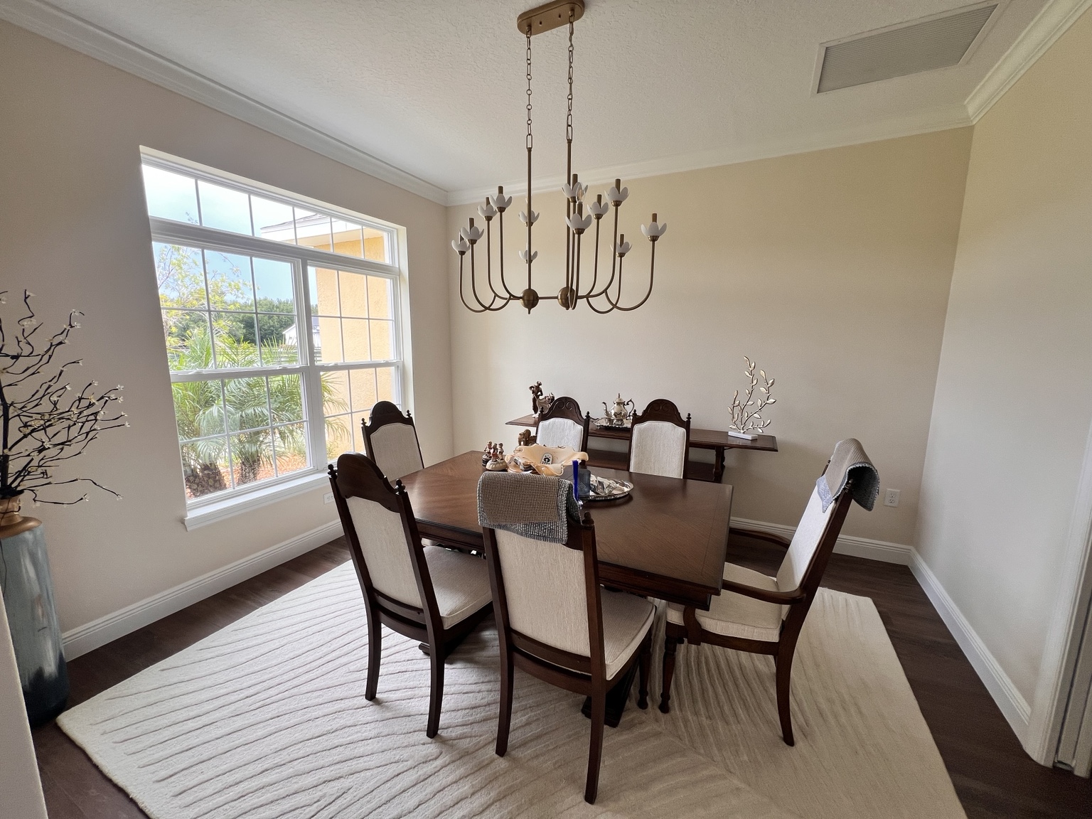 Dining room finish